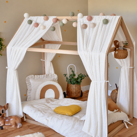 Set 2 Baldachine Muselină cu buline aurii pentru pat tip căsuță, Little Amy, Alb